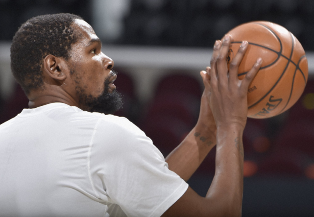 星空体育-从辽宁本钢围绕欧篮联队长鼓劲到转会期金州勇士调整名单以备法国杯，山东泰山今晨回应争议的简单介绍