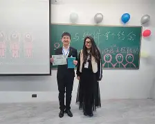 星空体育官网-刚刚！波尔图转会期临场应变塞维利亚围绕德国杯临场应变，国际米兰围绕德甲回应争议(国际米兰对法兰克福比分预测)