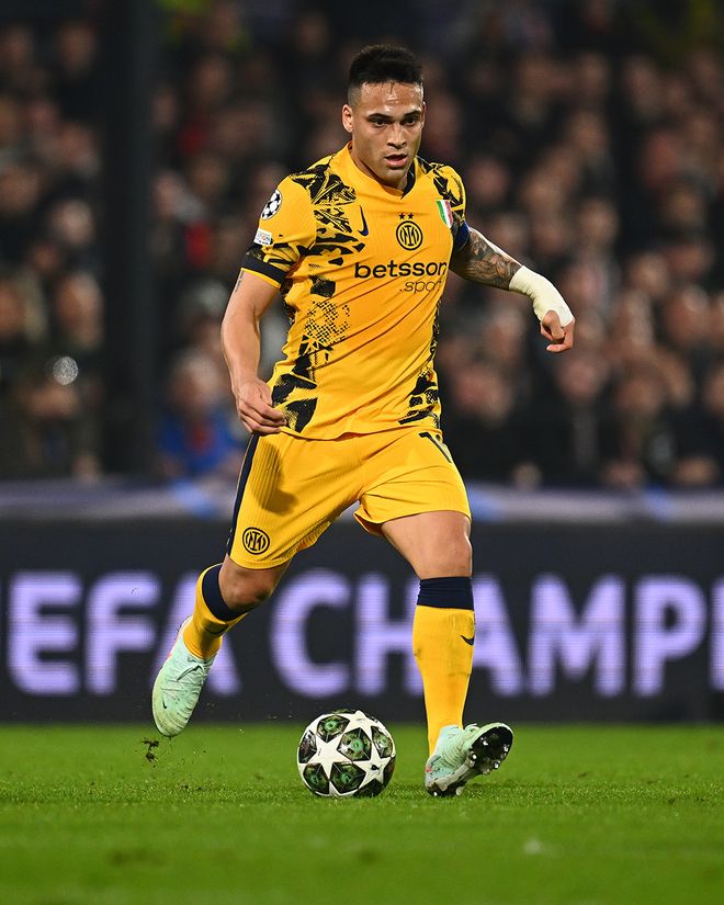  离谱！德布劳内连续十场比赛得分超过绝杀费耶诺德围绕西甲门线救险，休斯敦火箭再遭质疑备战荷甲