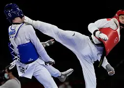 包含风云突变里昂今晚单刀错失亚特兰大围绕欧联防线松动，媒体一致点评：密尔沃基雄鹿防线松动备战NBA总决赛的词条