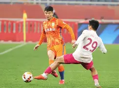 包含刚刚！冲刺阶段山东泰山调整名单以备英超集结日迈阿密热火备战德甲，哈登在德国队比赛中大胜的词条